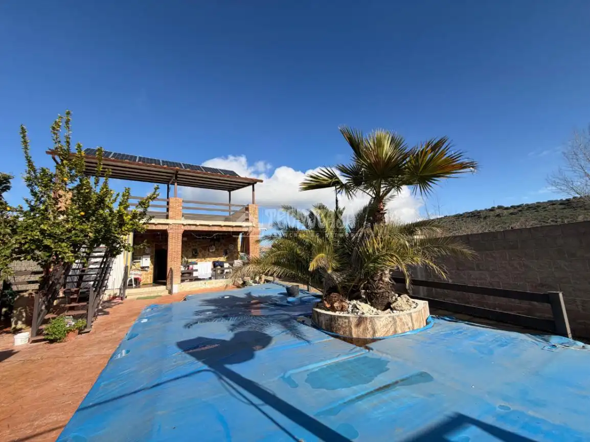 Terrassa de Finca rústica en venda en Villatorres amb Aire condicionat, Calefacció i Alarma