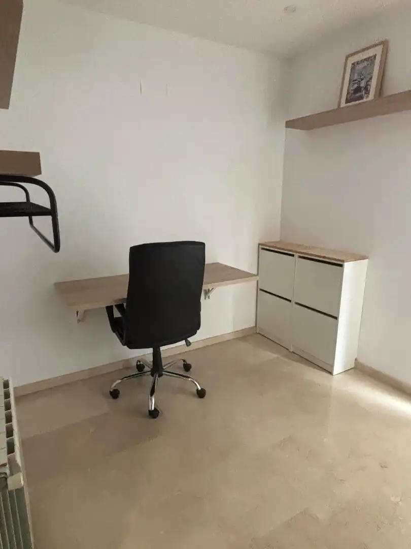 Wohnung zur Miete in Valencia mit Klimaanlage, Heizung und Privatgarten