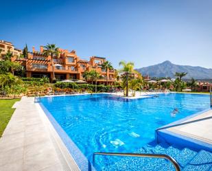 Vista exterior de Apartament en venda en Marbella amb Calefacció, Jardí privat i Terrassa