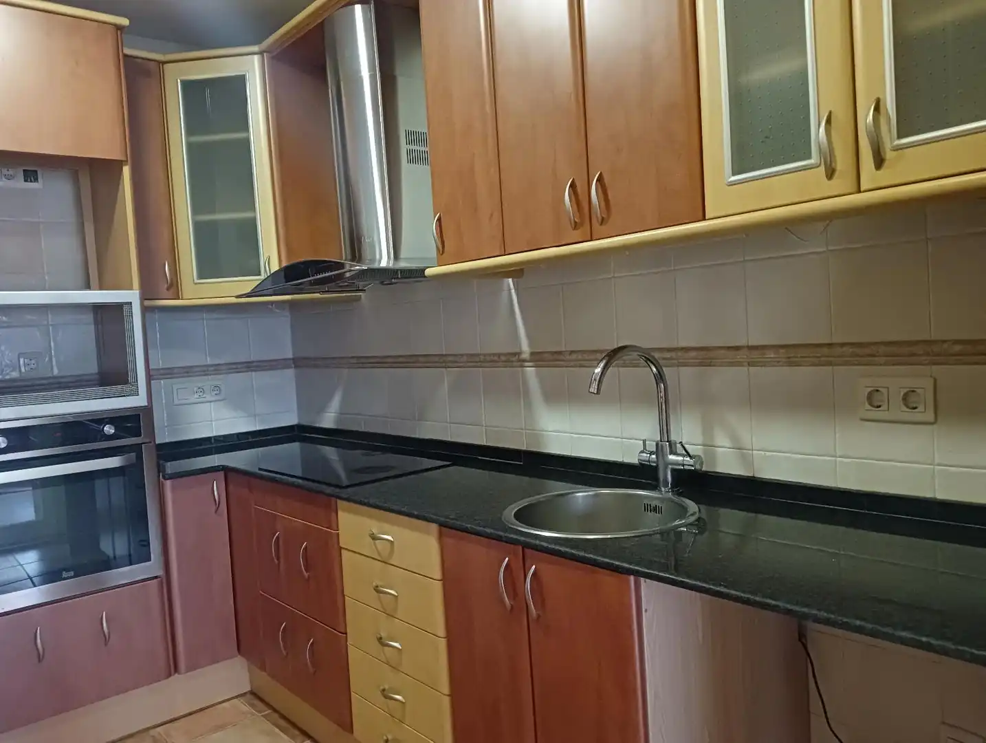 Cuina de Casa o xalet en venda en Lliçà d'Amunt amb Aire condicionat, Calefacció i Jardí privat