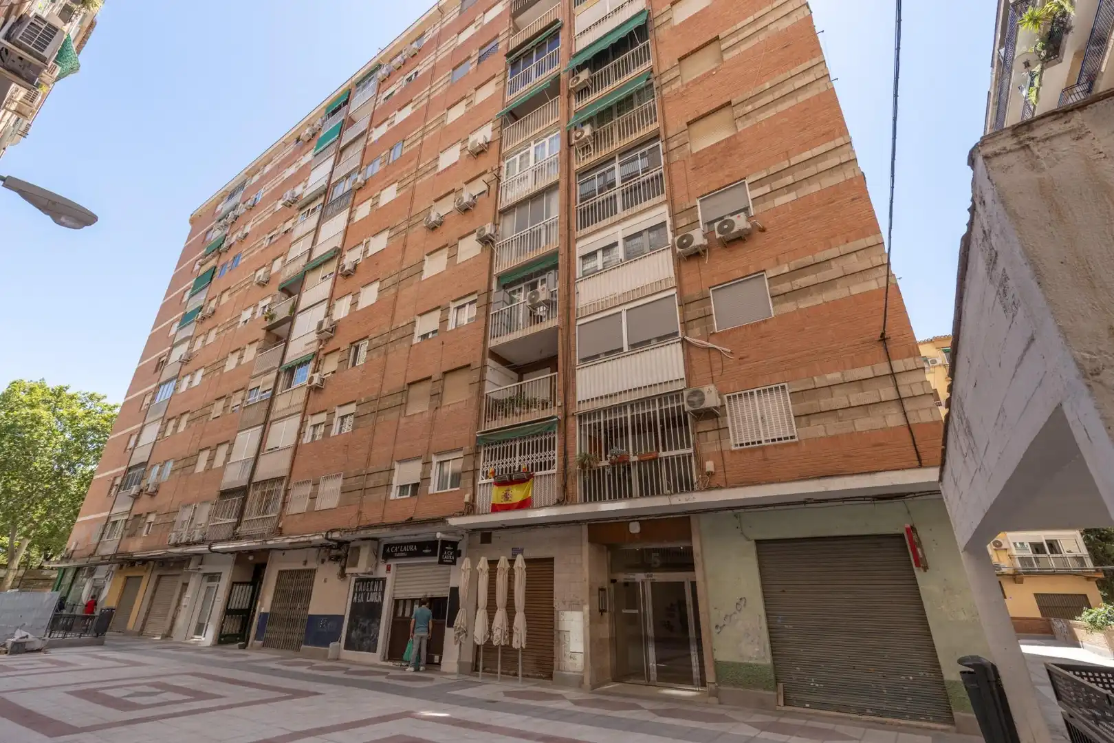 Vista exterior de Pis en venda en Granada amb Terrassa