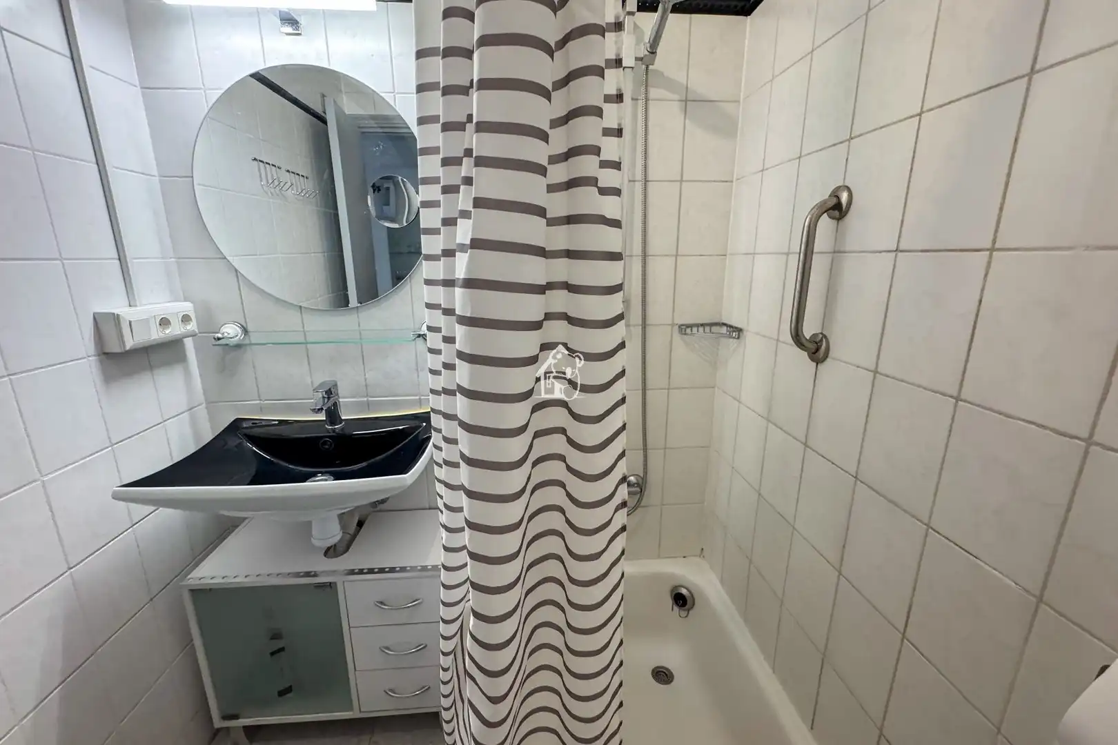 Bany de Casa o xalet de lloguer en Guardamar del Segura amb Aire condicionat, Terrassa i Piscina