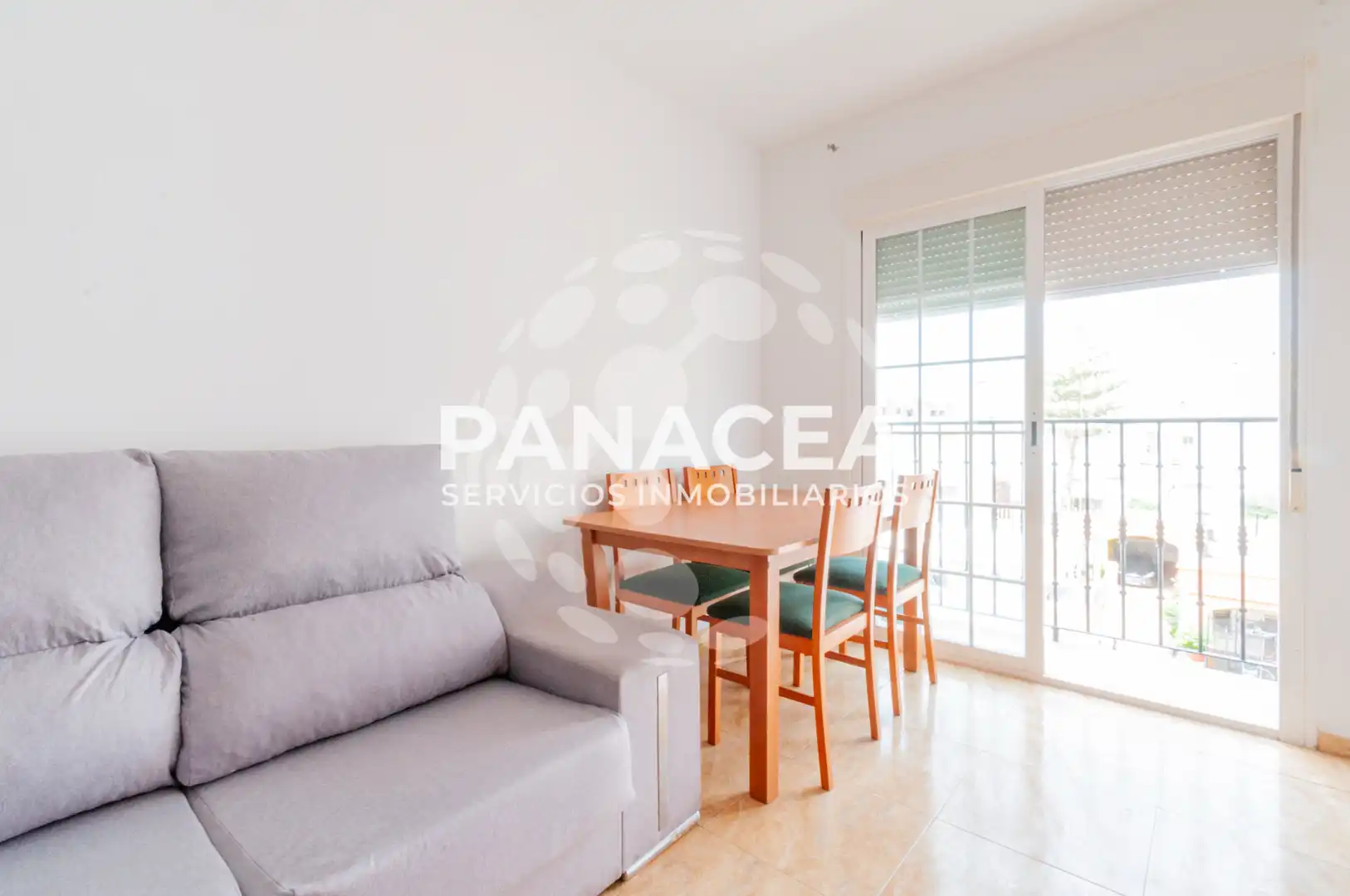 Habitación de Piso en venta en Roquetas de Mar con Amueblado, Horno y Lavadora