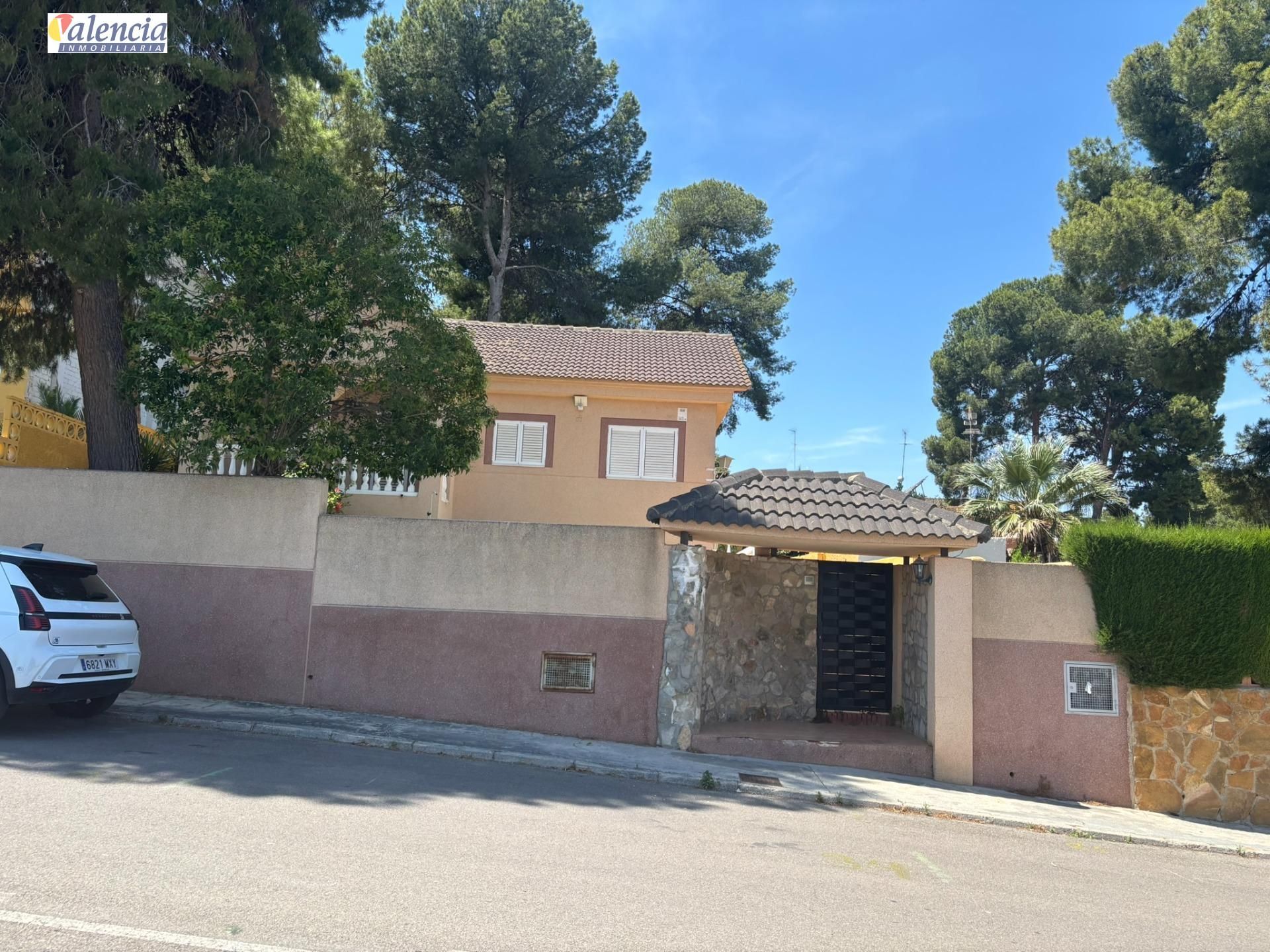 Vista exterior de Casa o chalet en venta en Chiva con Jardín privado