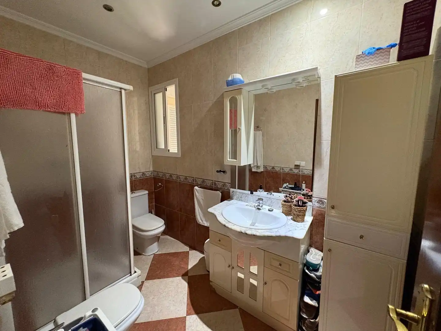 Bathroom of Houses for sale in Morón de la Frontera