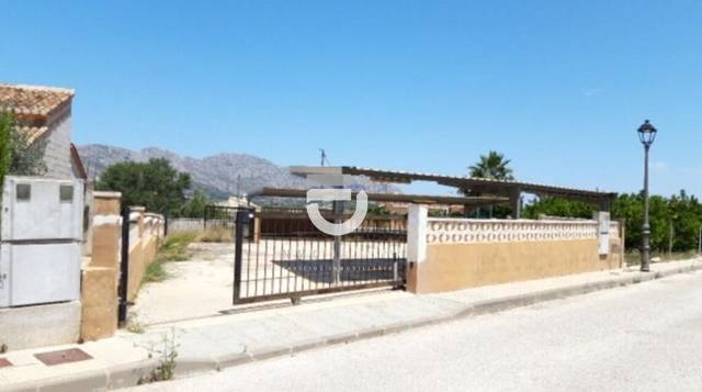 Garaje en Venta en Calle Montgo en Benidoleig