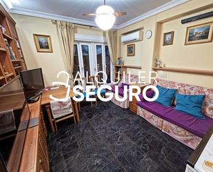 Living room of Flat to rent in  Madrid Capital  with Air Conditioner and Heating