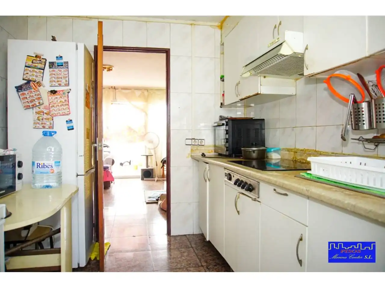 Kitchen of Flat for sale in L'Hospitalet de Llobregat  with Balcony and Alarm