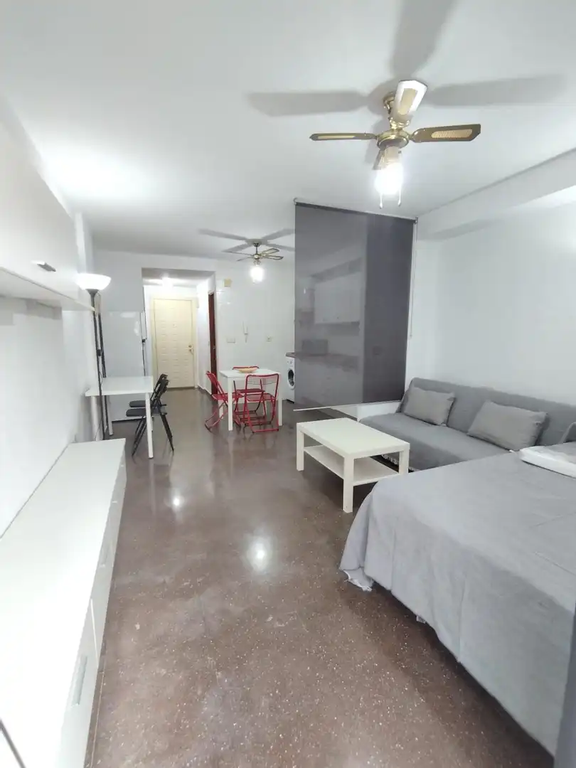 Study for rent in Santa María de Gracia