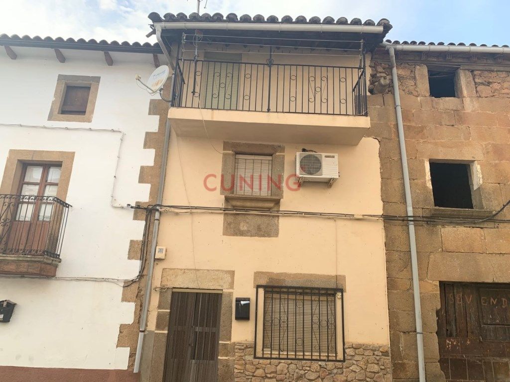 Vista exterior de Casa o xalet en venda en Perales del Puerto