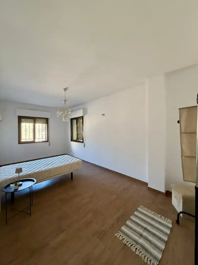 Schlafzimmer von Wohnung zur Miete in Trujillo mit Klimaanlage
