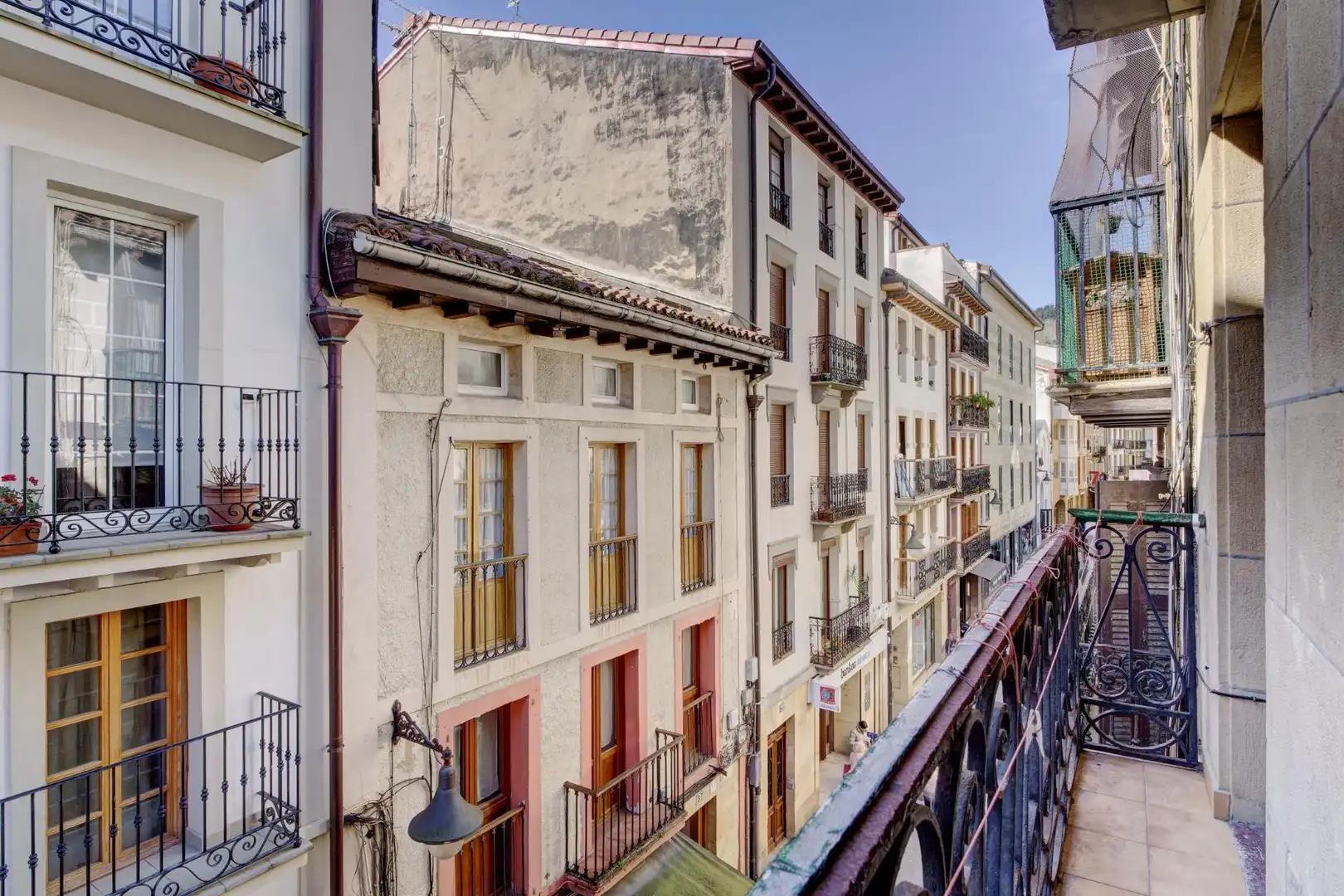 Vista exterior de Pis en venda en Zarautz amb Balcó