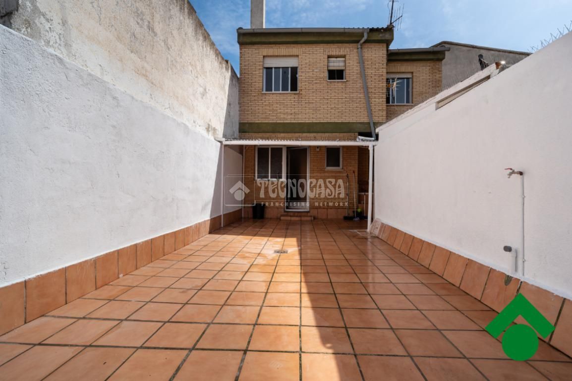 Exterior view of Single-family semi-detached for sale in Albolote  with Terrace and Balcony