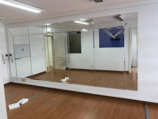 Local comercial en Alquiler en Julián Ceballos en Centro