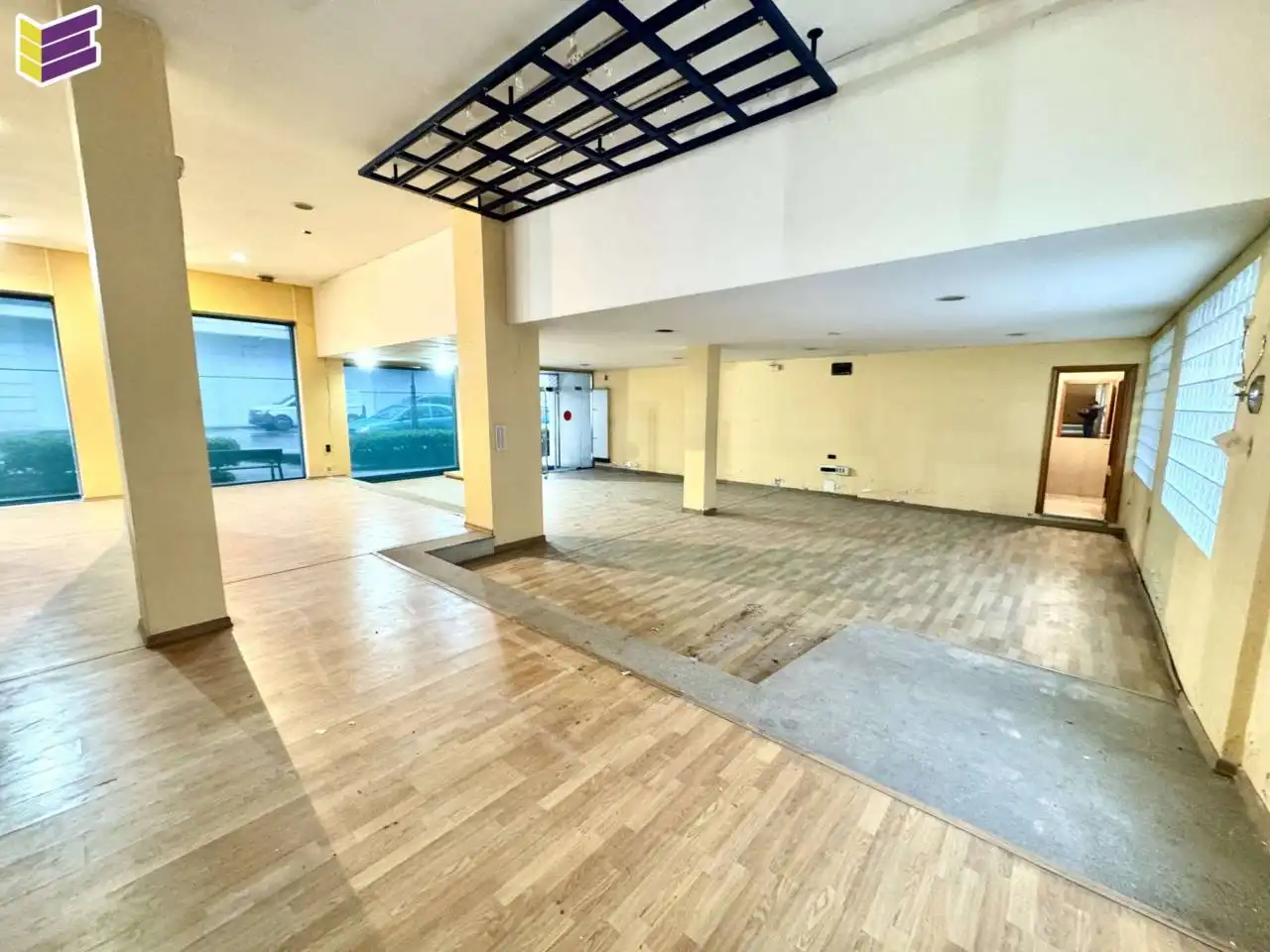 Local comercial en venta en Avenida de Galicia 24, imagen 2