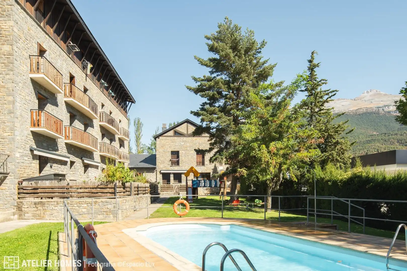 Piscina de Apartament en venda en Villanúa, Huesca