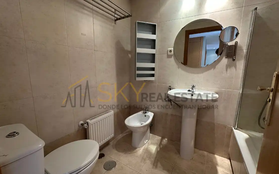 Bathroom of Attic for sale in Madrid  with Air Conditioner, Heating and Terrace