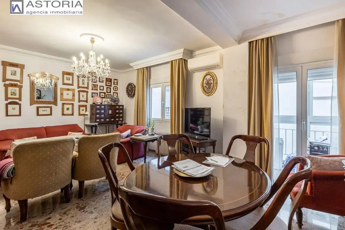 Appartamento con terrazza in vendita a Calle ANGEL BARRIOS, imagen 5