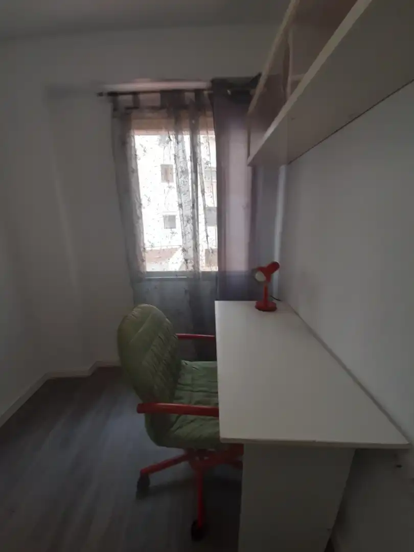 Habitación de Piso en venta en Valencia con Parquet, Horno y Lavadora