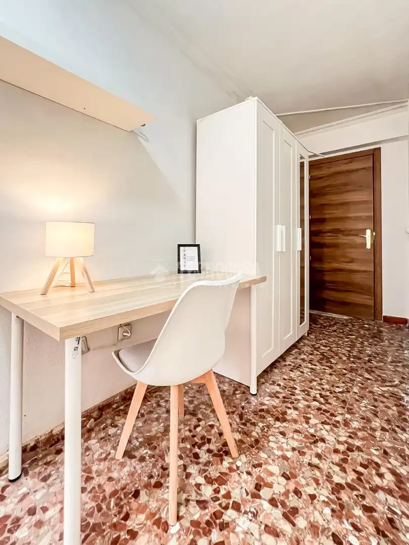 Bedroom of Flat for sale in Málaga  with Terrace and Storage room