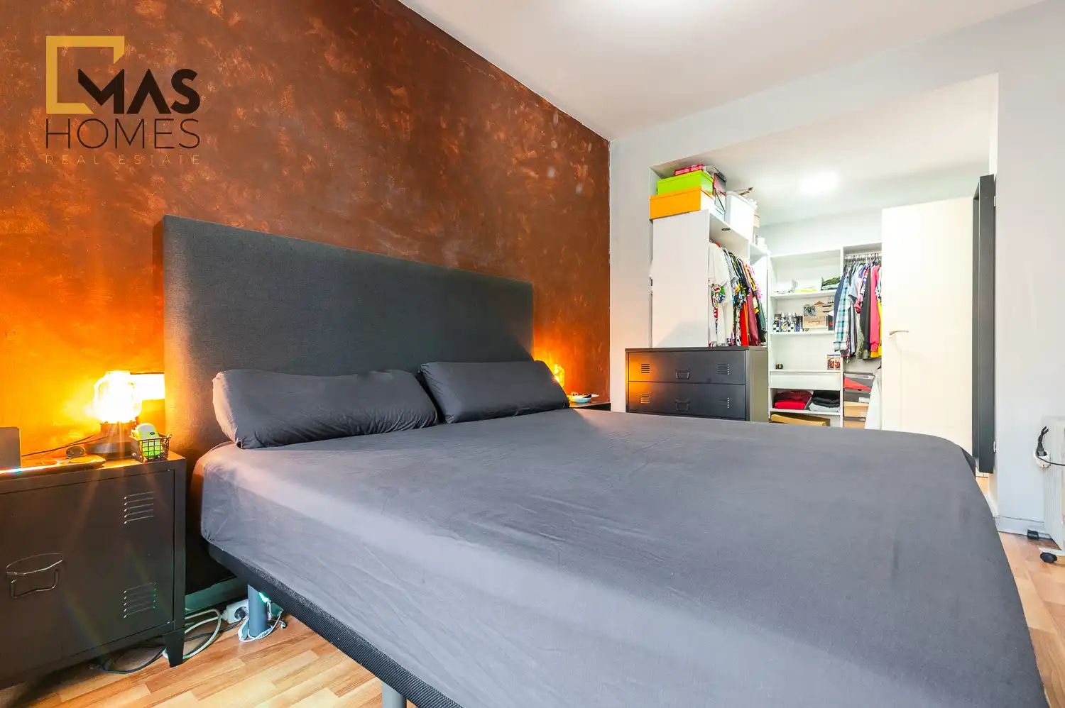 Schlafzimmer von Erdgeschoss zum Verkauf in Martorell mit Balkon