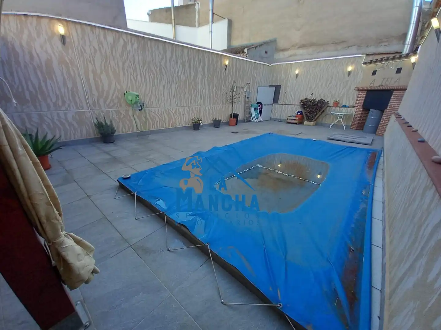 Piscina de Casa o xalet en venda en Madrigueras amb Piscina i Moblat