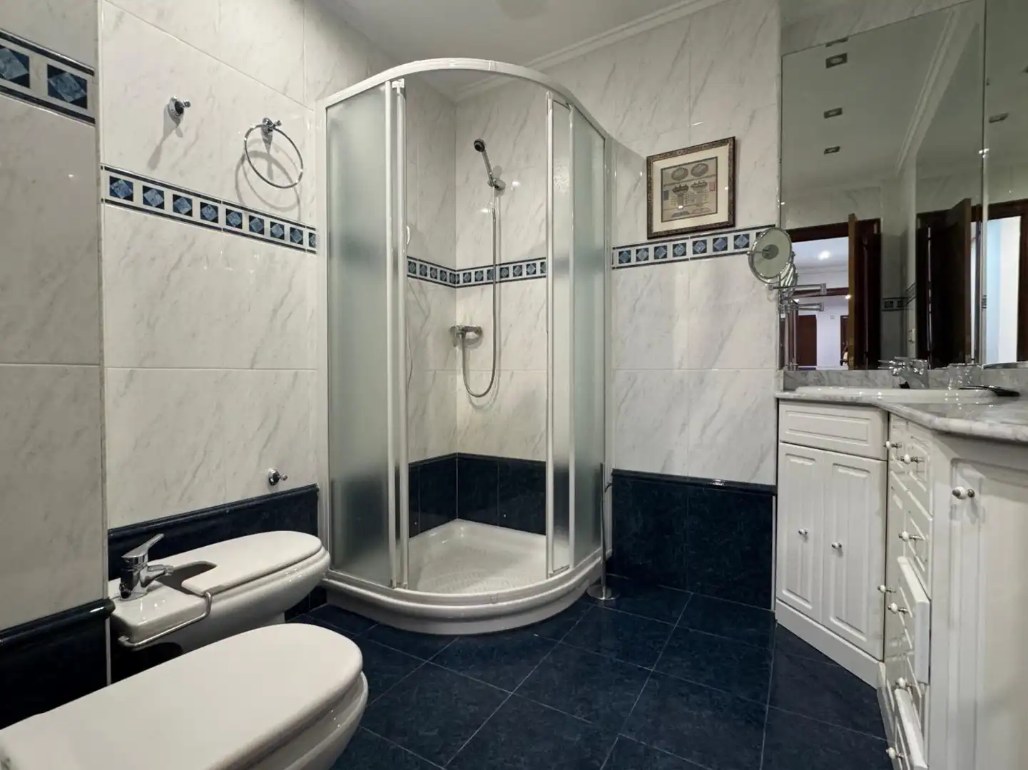 Bathroom of Flat for sale in  Logroño  with Heating, Parquet flooring and Terrace