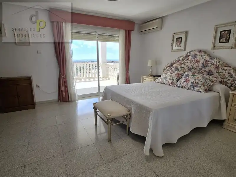 Dormitori de Casa o xalet en venda en Elche / Elx amb Aire condicionat, Jardí privat i Terrassa