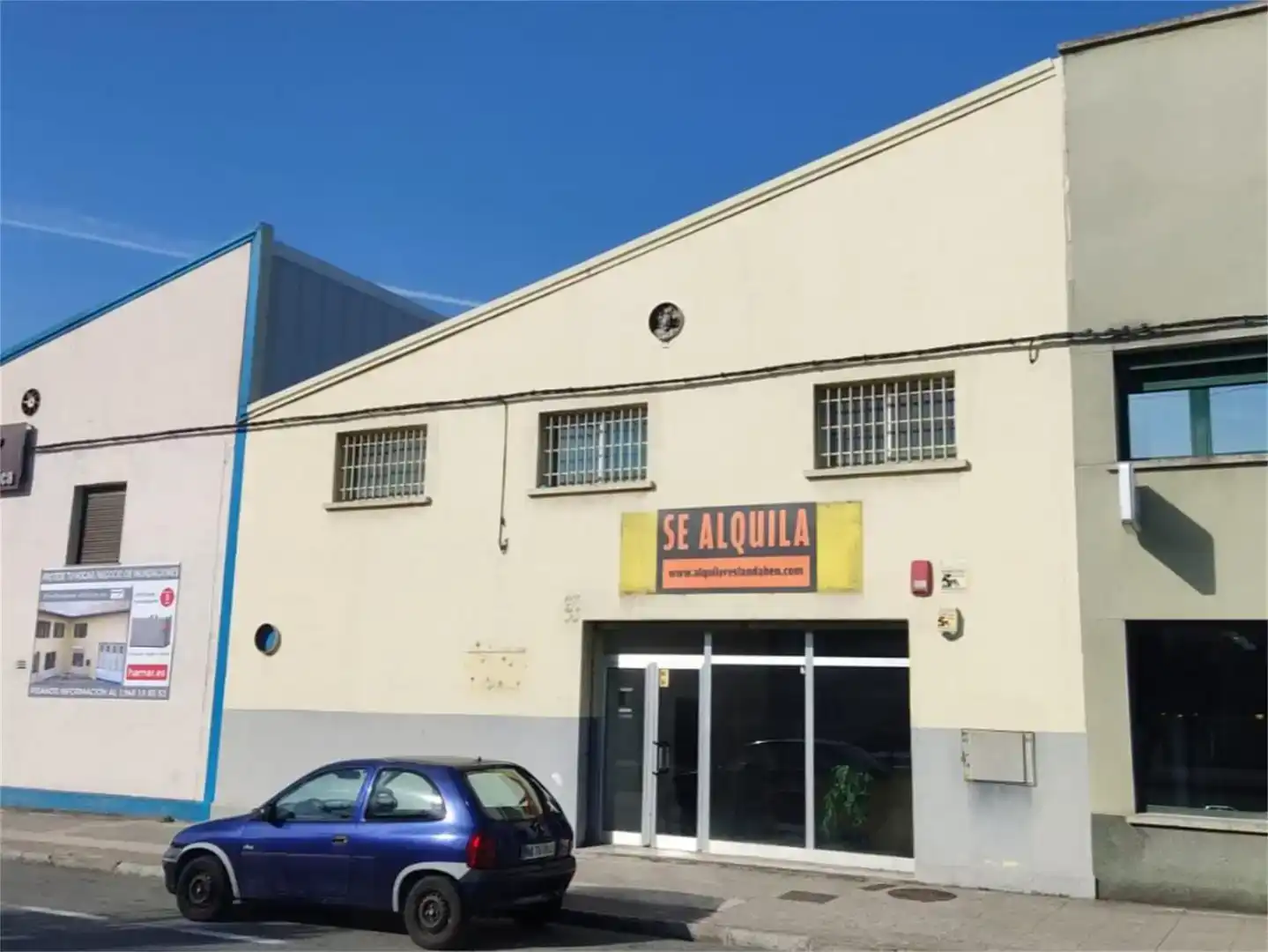 Außenansicht von Fabrikhallen zur Miete in San Jorge