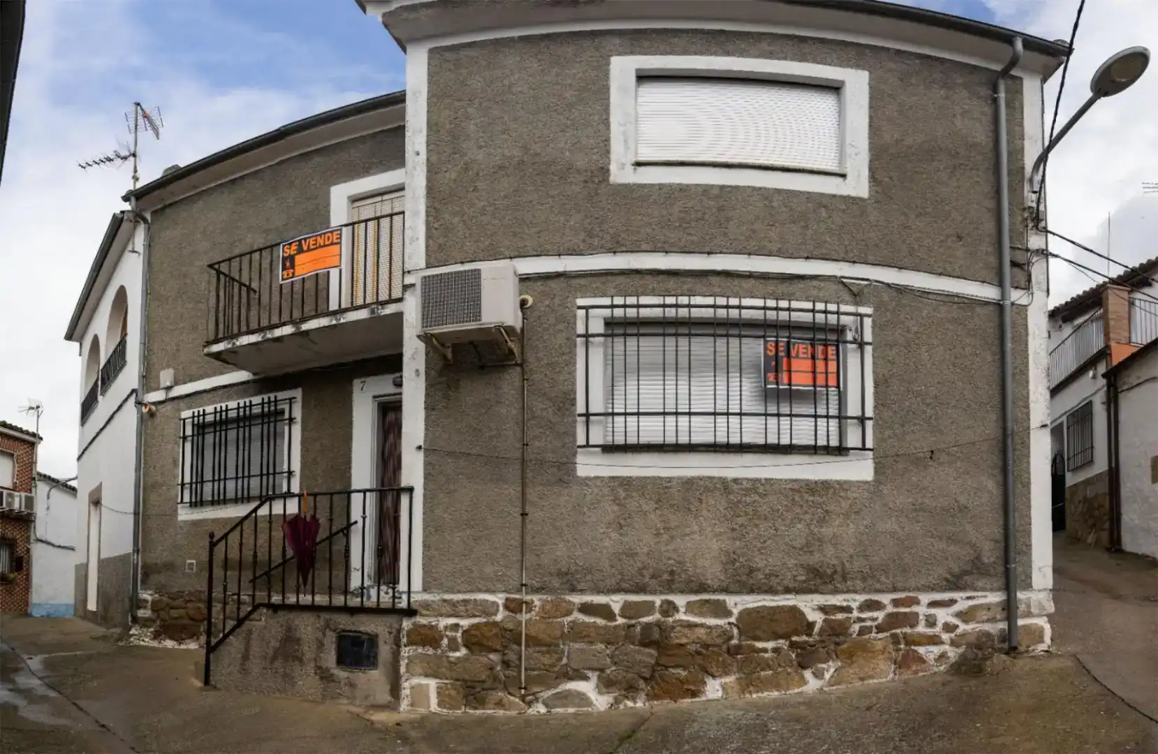 Vista exterior de Pis en venda en Villar de Plasencia amb Aire condicionat i Balcó