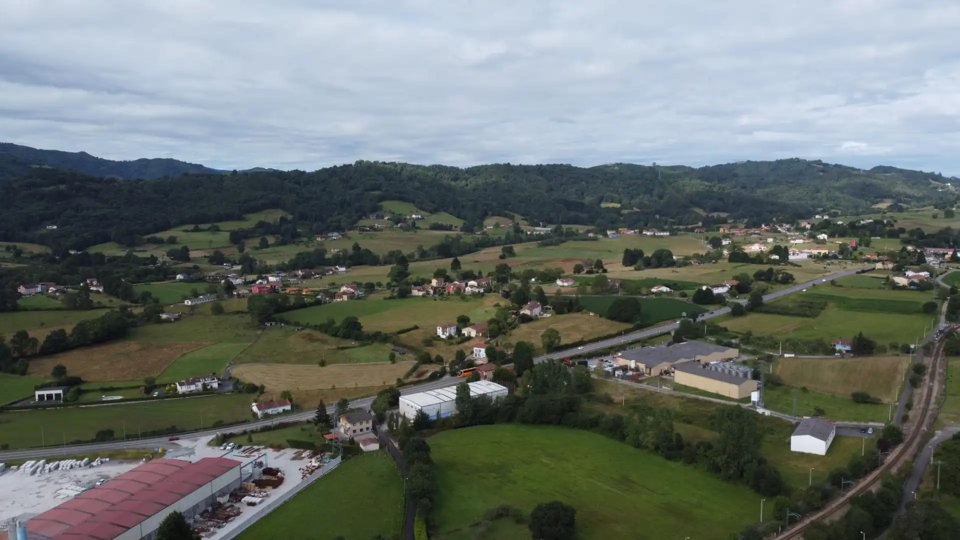 Houses for sale in Nava  with Heating, Private garden and Terrace