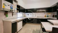 Cuina de Àtic en venda en  Barcelona Capital amb Aire condicionat, Calefacció i Terrassa