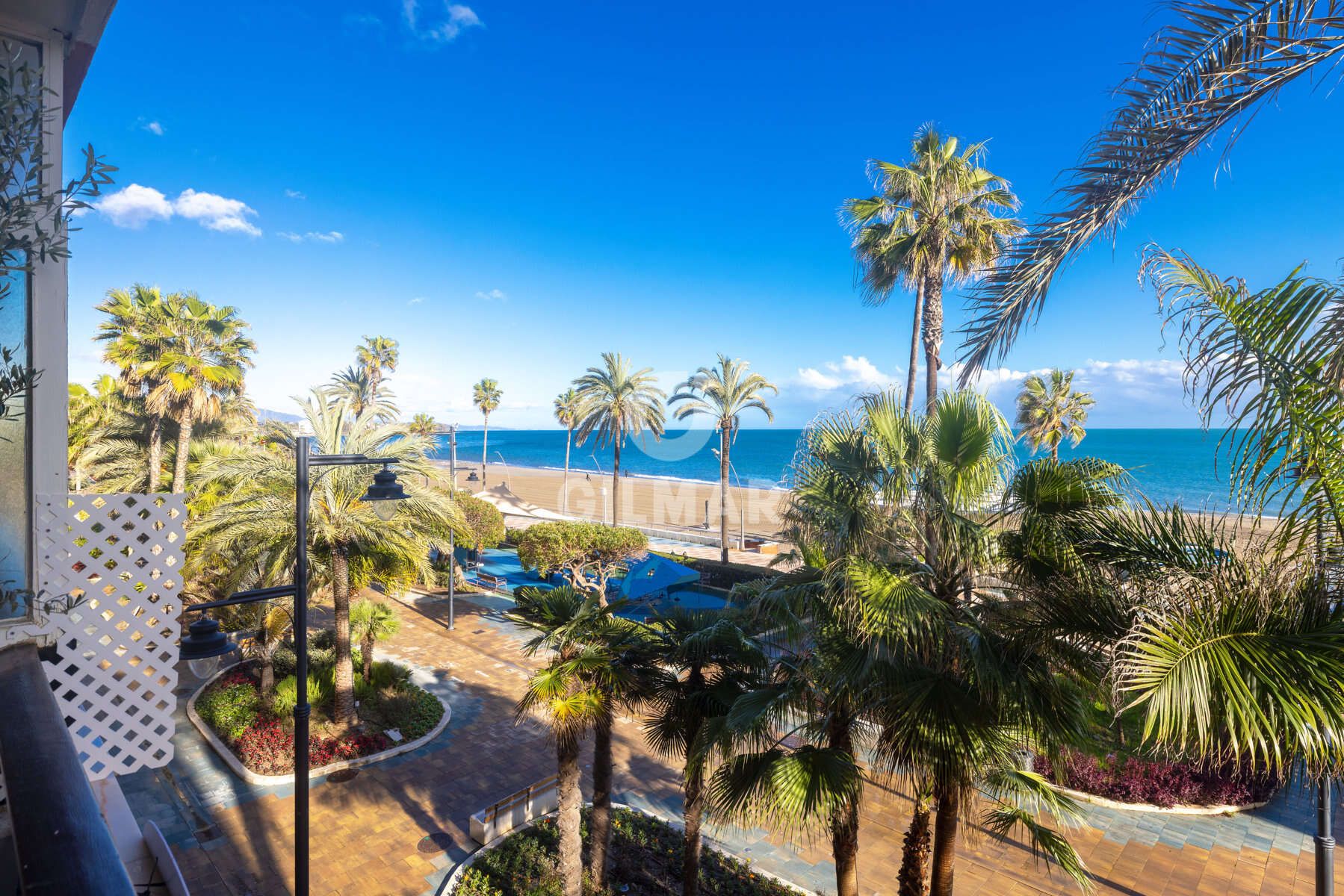 Dormitori de Apartament en venda en Estepona amb Balcó