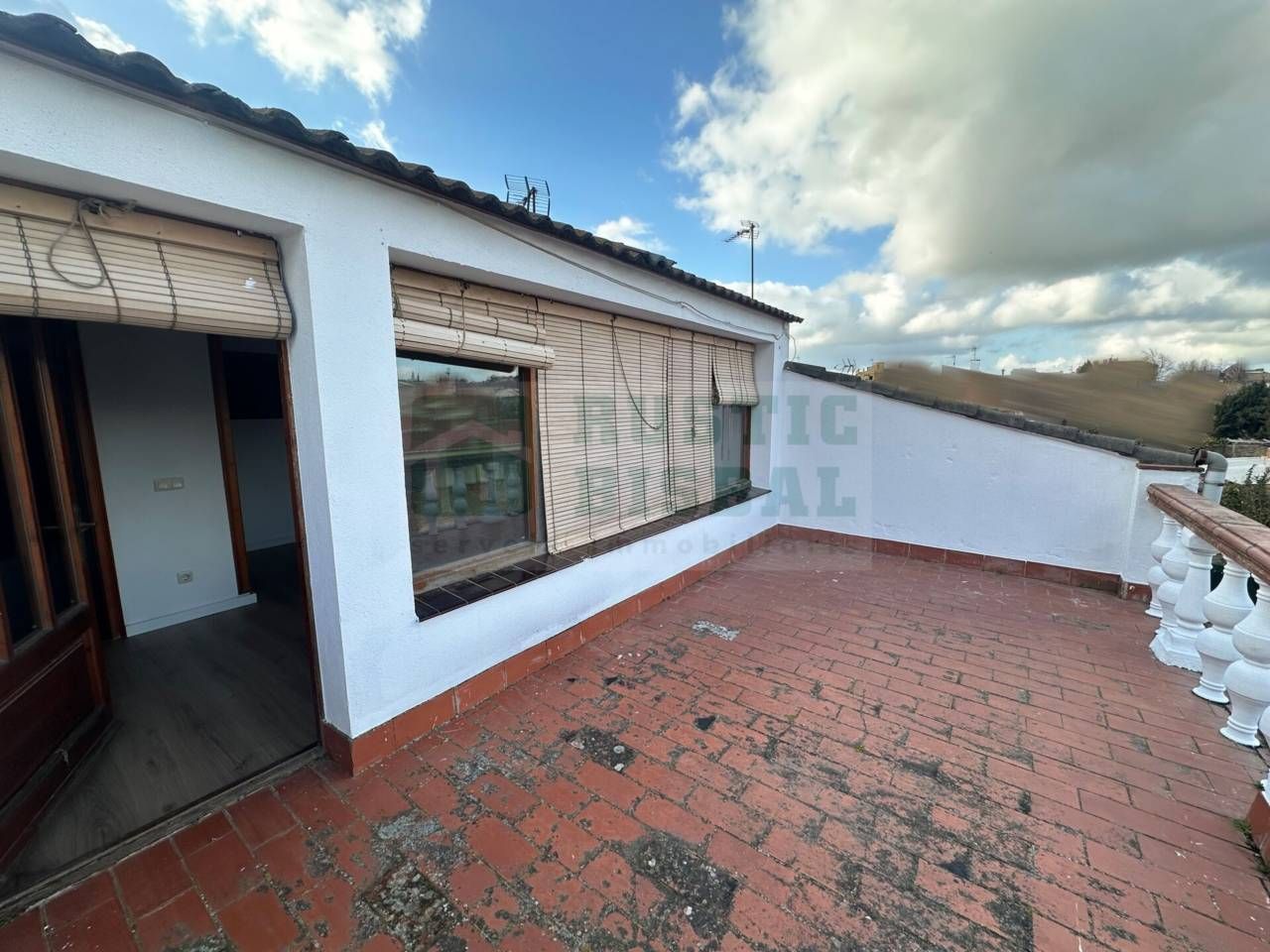 Vista exterior de Finca rústica en venda en La Bisbal d'Empordà amb Aire condicionat, Calefacció i Jardí privat