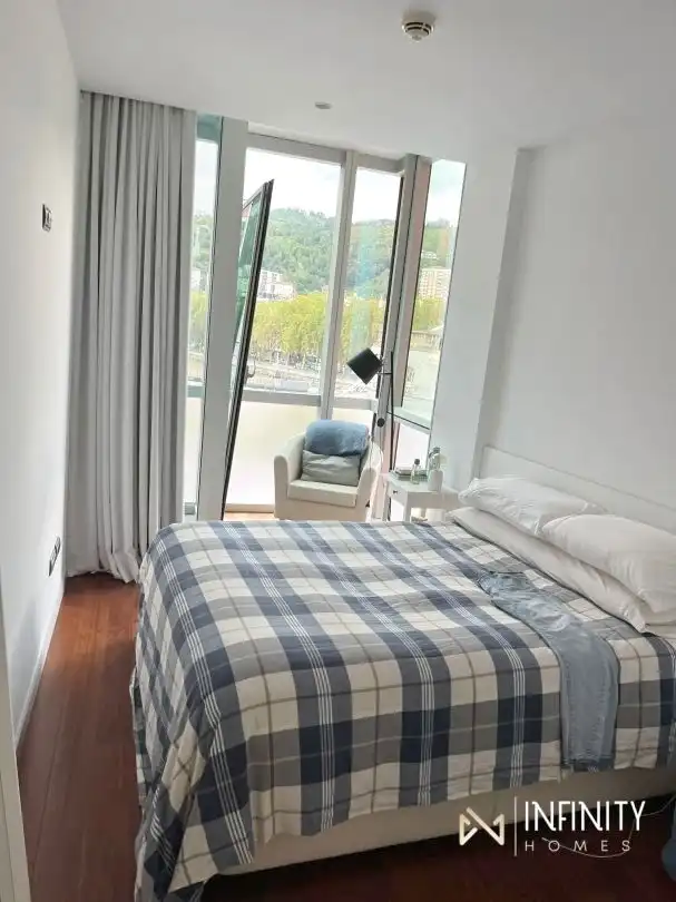 Bedroom of Flat for rent in Bilbao   with Air Conditioner, Heating and Terrace