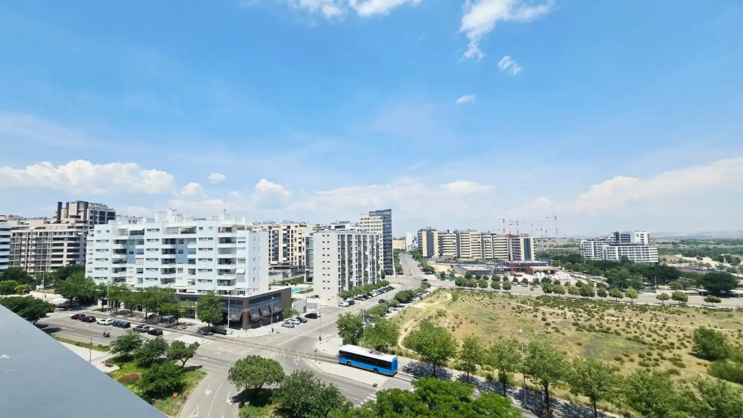 Vista exterior de Ático de alquiler en Madrid con Aire acondicionado, Calefacción y Terraza