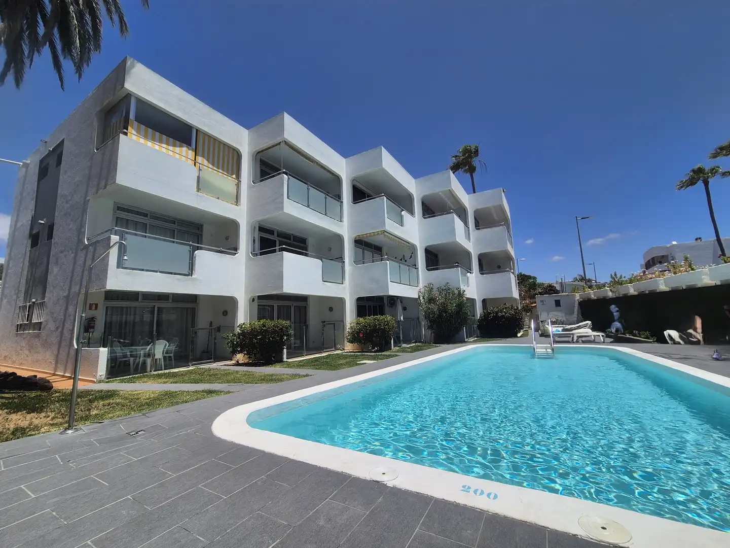 Schwimmbecken von Wohnungen zur Miete in San Bartolomé de Tirajana mit Privatgarten, Terrasse und Schwimmbad