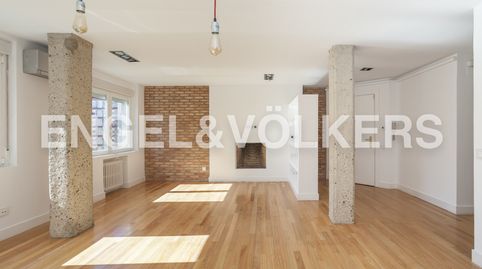 Foto 4 de Piso de alquiler en Doctor Esquerdo, Niño Jesús, Madrid Capital
