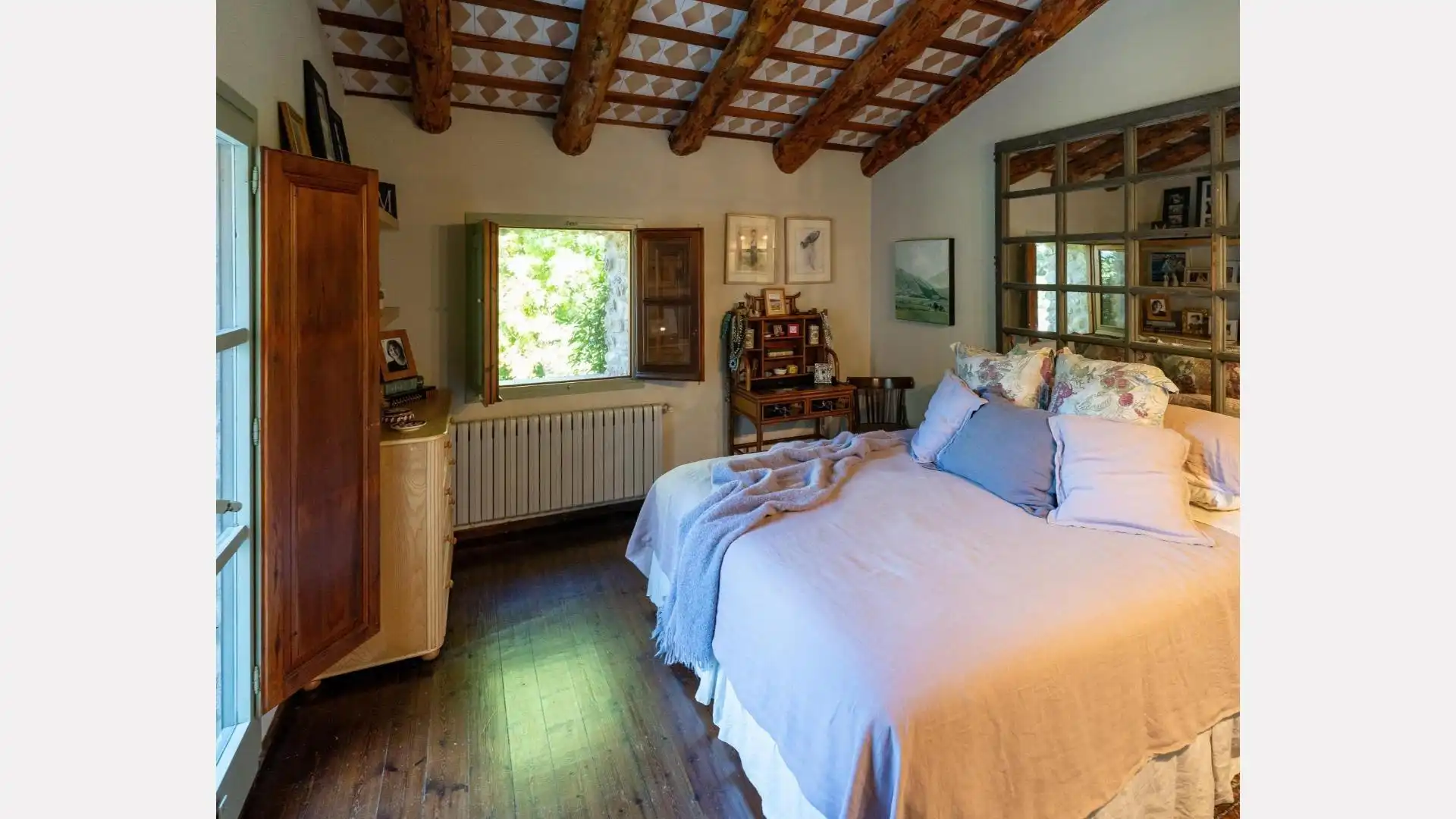 Habitación de Finca rústica en venta en Esponellà con Aire acondicionado, Calefacción y Jardín privado