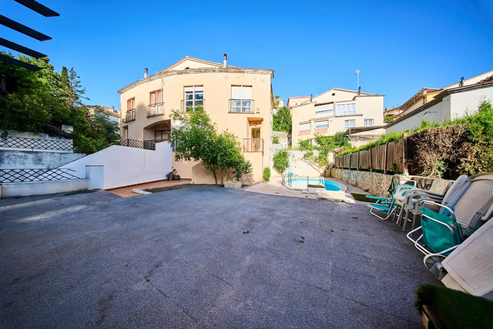 Exterior view of Houses for sale in Cenes de la Vega  with Heating