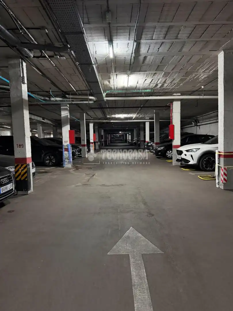 Parkplatz von Garage zum Verkauf in Fuenlabrada mit Alarm