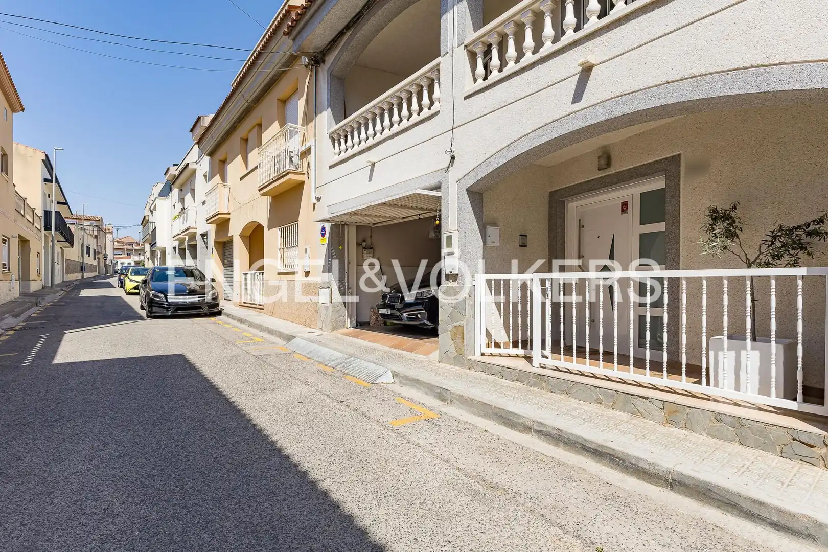 Vista exterior de Casa o chalet en venta en Vilanova i la Geltrú con Aire acondicionado, Calefacción y Terraza