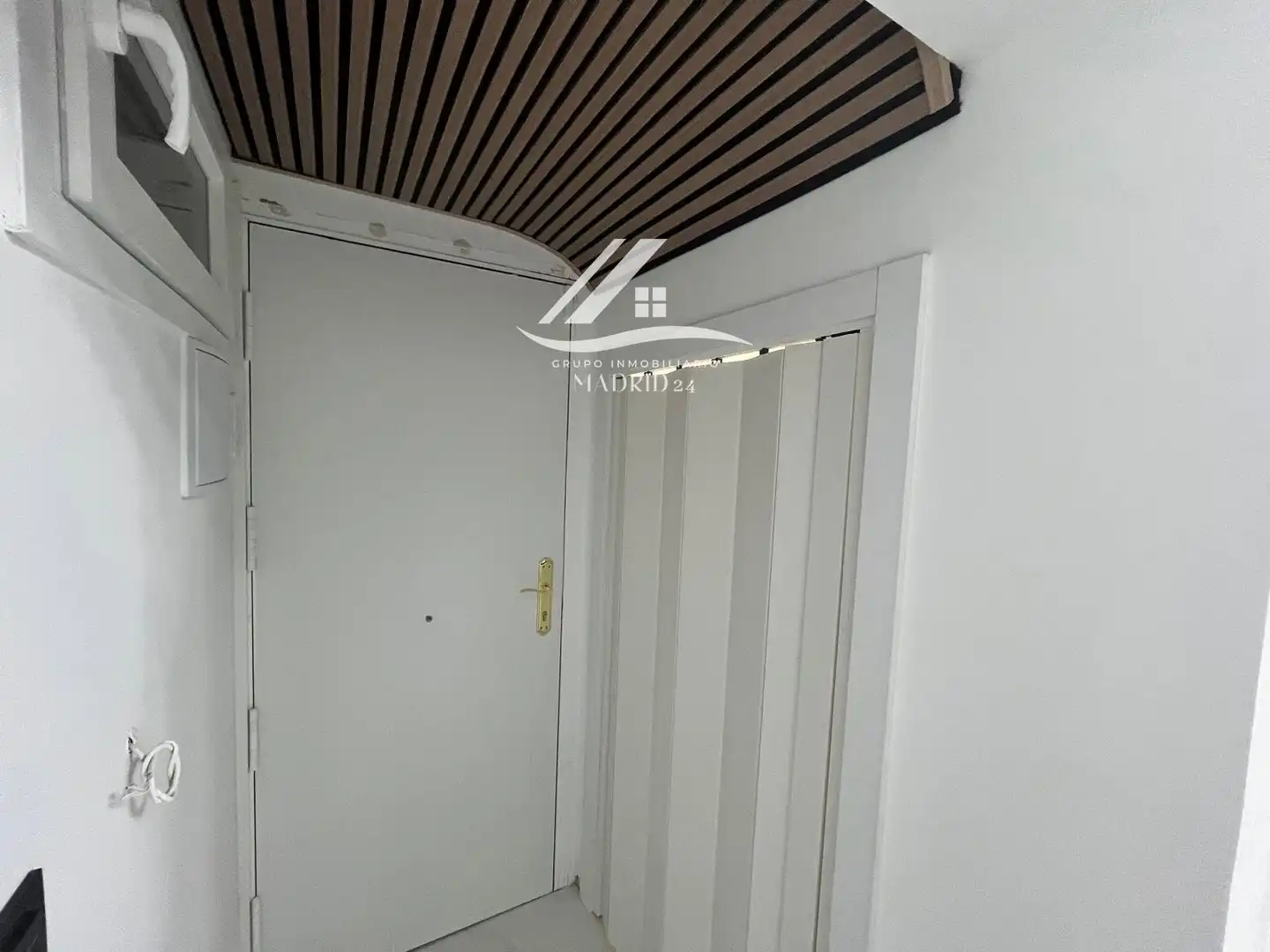 Flat for sale in Calle de Valencia, Embajadores - Lavapiés