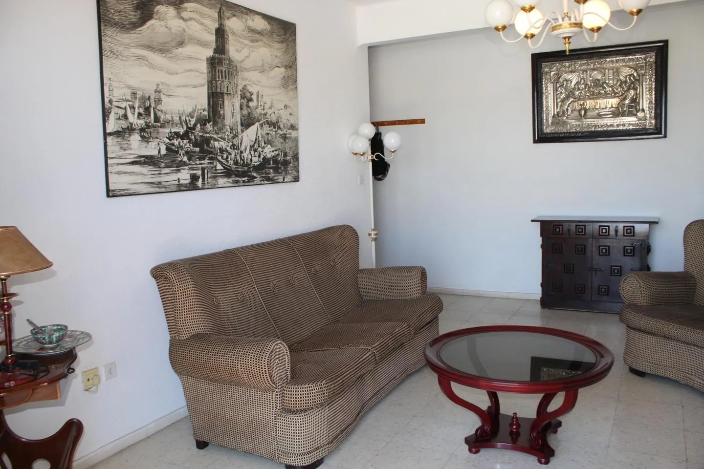 Sala d'estar de Pis en venda en San Juan de Aznalfarache amb Aire condicionat, Terrassa i Moblat