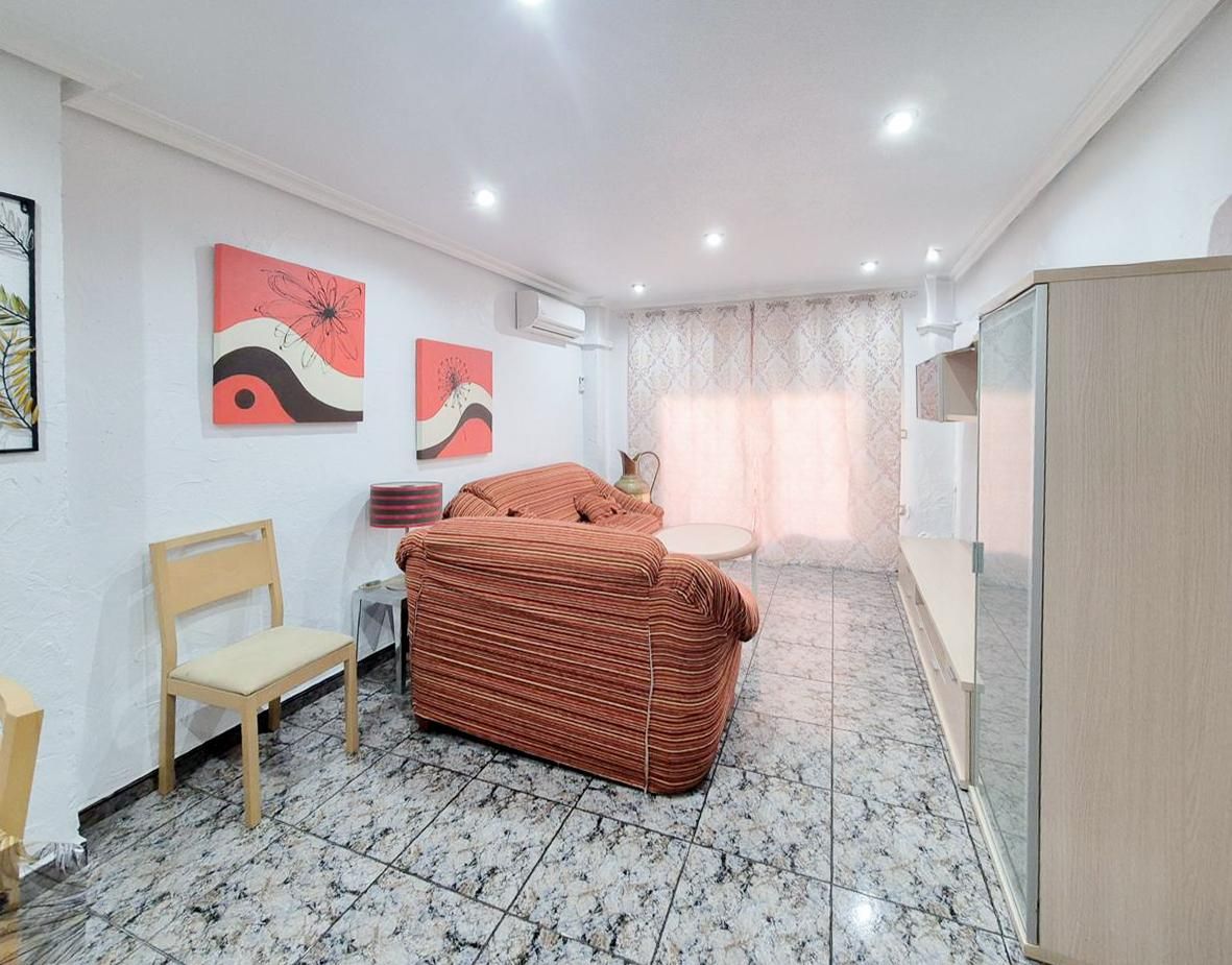 Living room of Flat to rent in Elche / Elx  with Air Conditioner, Furnished and Balcony