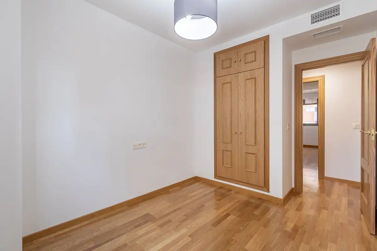Flat for rent in Avenida DE LA ILUSTRACION, Campus de la Salud