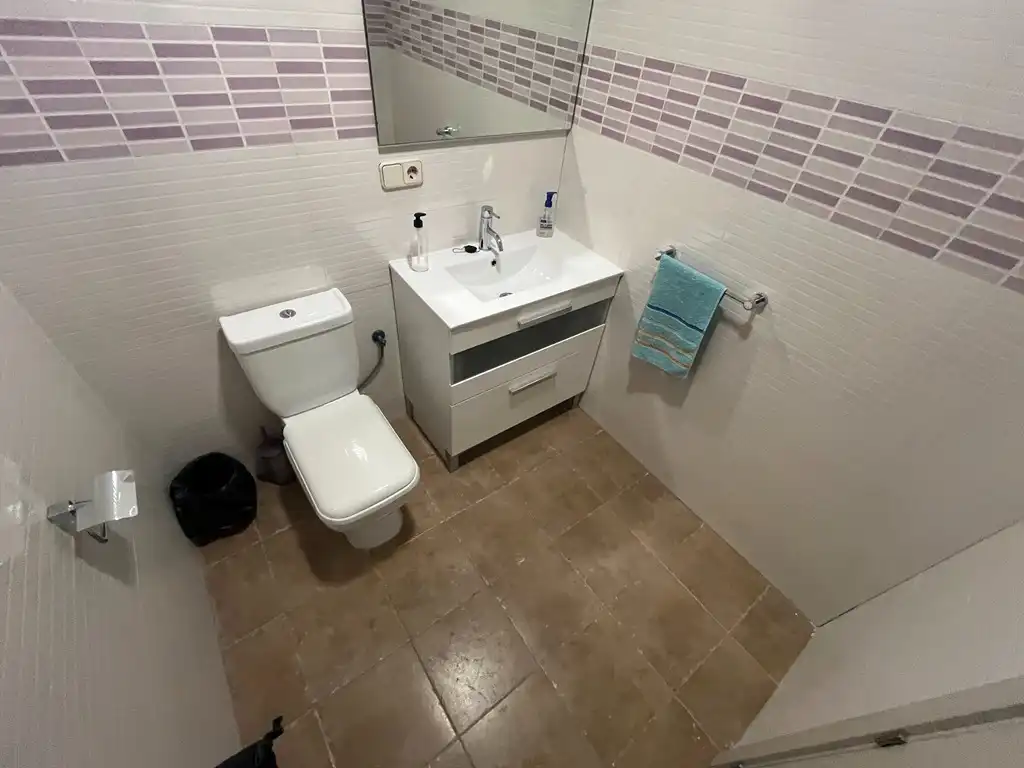 Baño de Nave industrial en venta en Albacete con Calefacción y Alarma