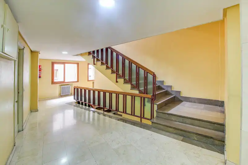 Flat for sale in Madrid  with Air Conditioner, Heating and Swimming Pool