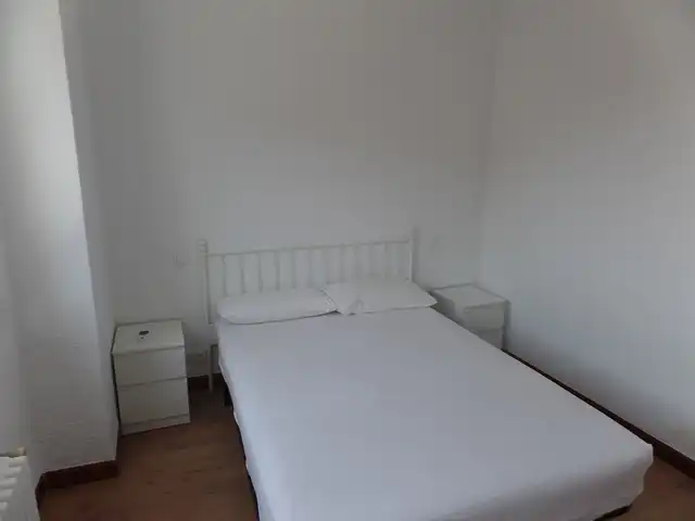 Schlafzimmer von Wohnung zur Miete in Madrid mit Heizung, Terrasse und Möbliert