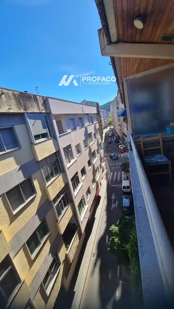 Vista exterior de Piso de alquiler en Ourense Capital  con Calefacción y Amueblado